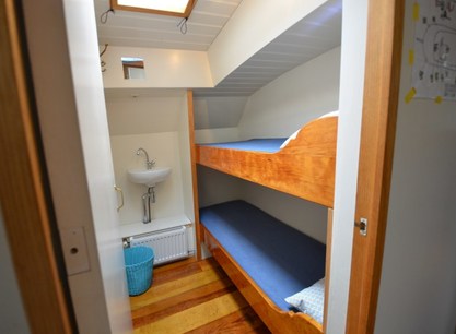Kleine Jager 2p hut.jpg