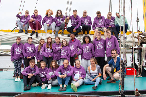 Samenwerken op een zeilschip van Holland Sail.jpg