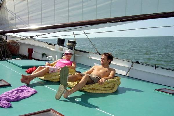 Op zeilvakantie met familie en vrienden - Familie of een groep vrienden?